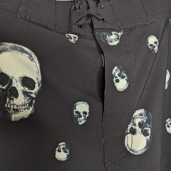 Midnight Hour Black Skull Print Swim Trunks Size 42 - Picture 5 of 8